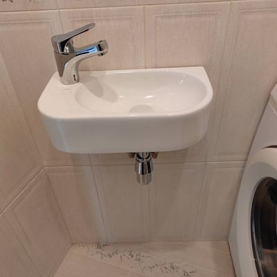 Установлено новое оборудование, подключены водопроводные трубы, проверена герметичность соединений, обеспечена функциональность и эстетичность.