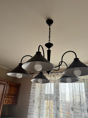 Установка люстры в сборке